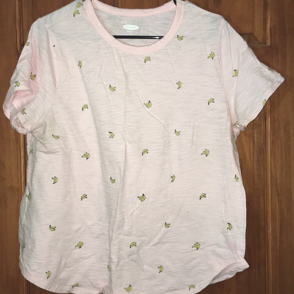 ALMOST NEW OLD NAVY BANANA T SHIRT